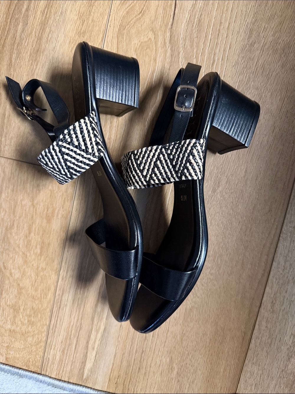 Italian Shoemakers Black Sandals with Ivory Braided Strap - Picture 2 of 2